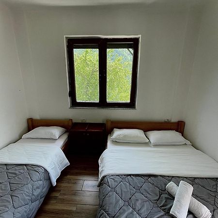 Lazer Cardaku Guesthouse Valbone Eksteriør billede
