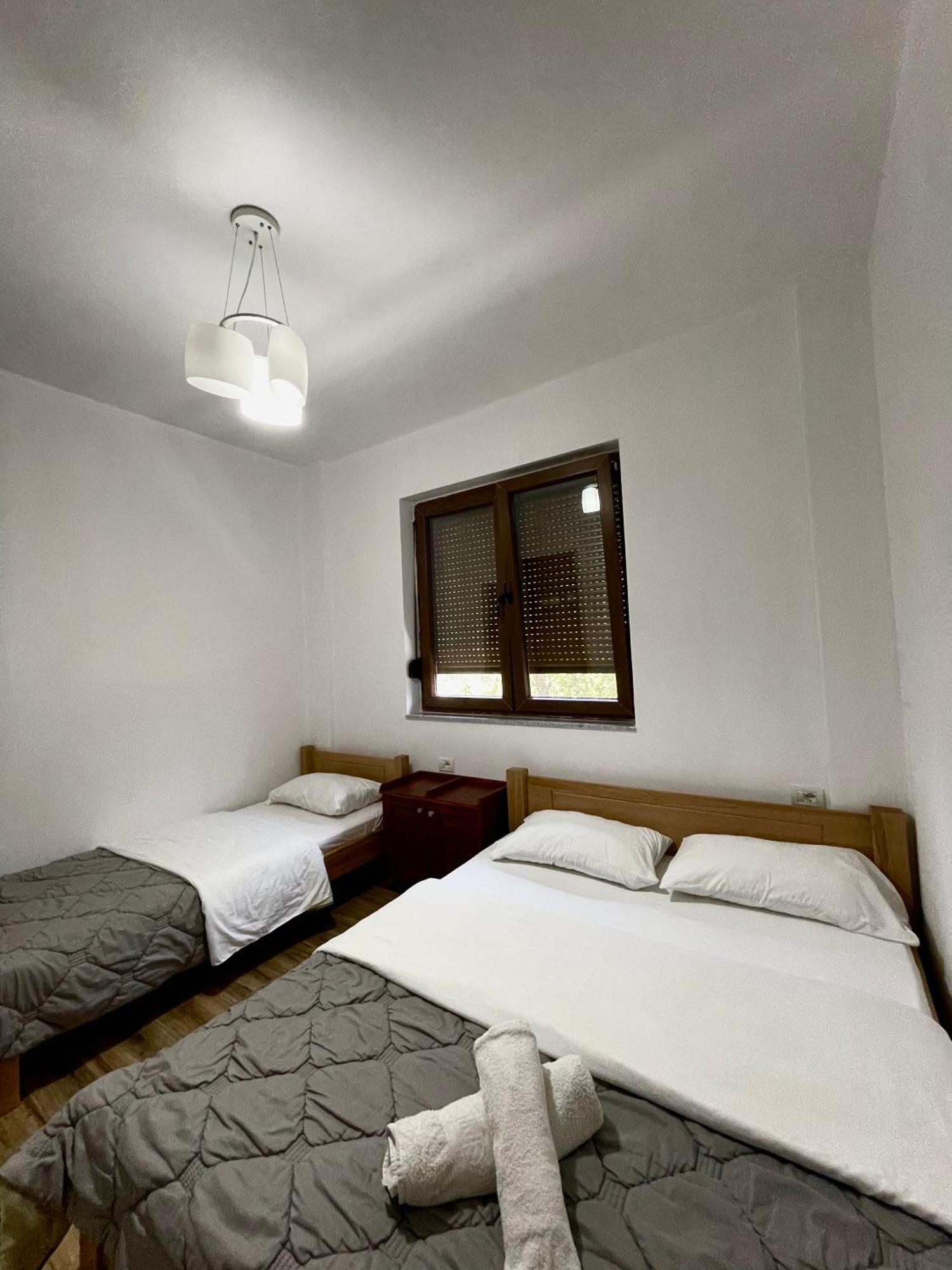 Lazer Cardaku Guesthouse Valbone Eksteriør billede