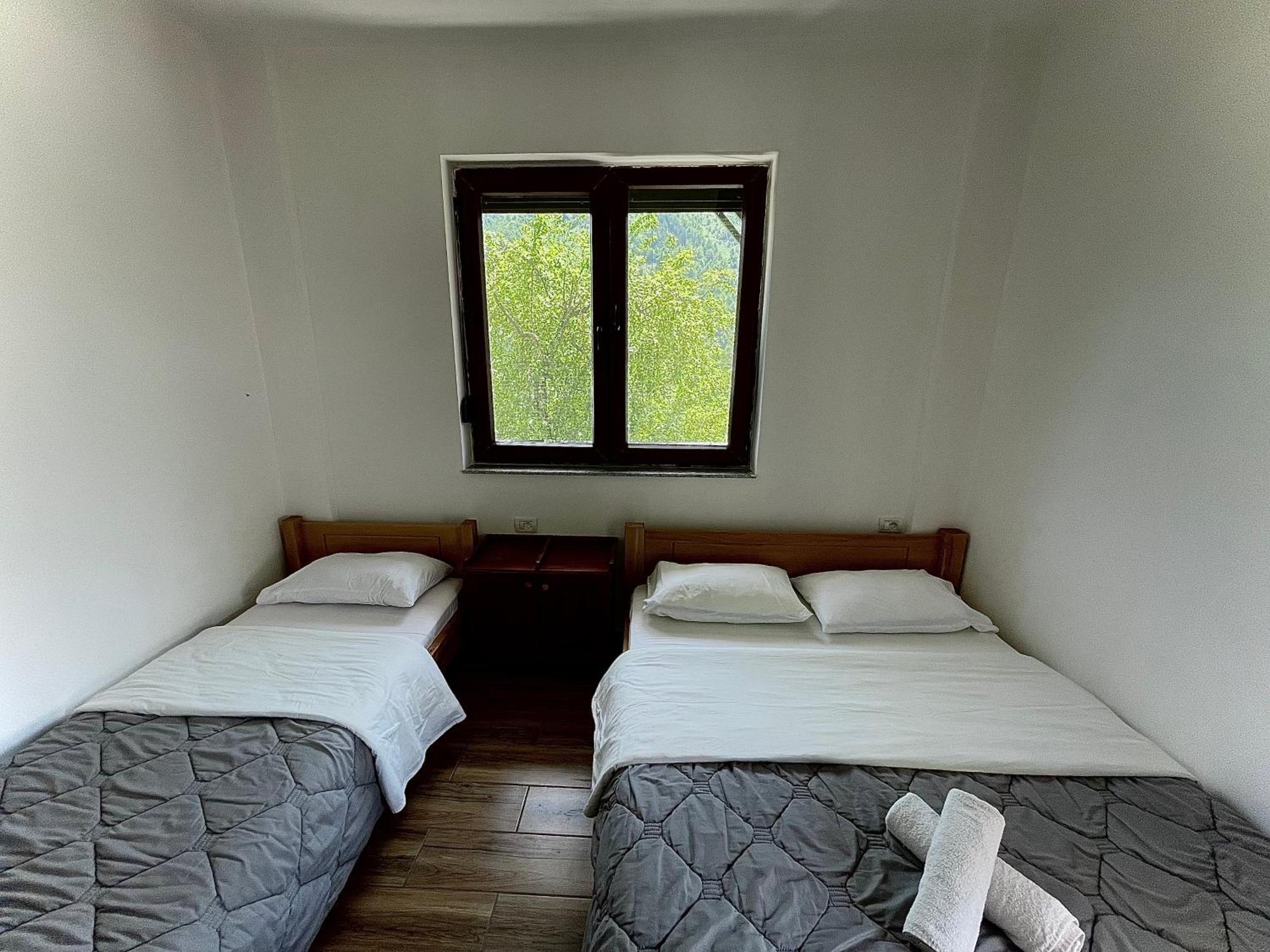 Lazer Cardaku Guesthouse Valbone Eksteriør billede