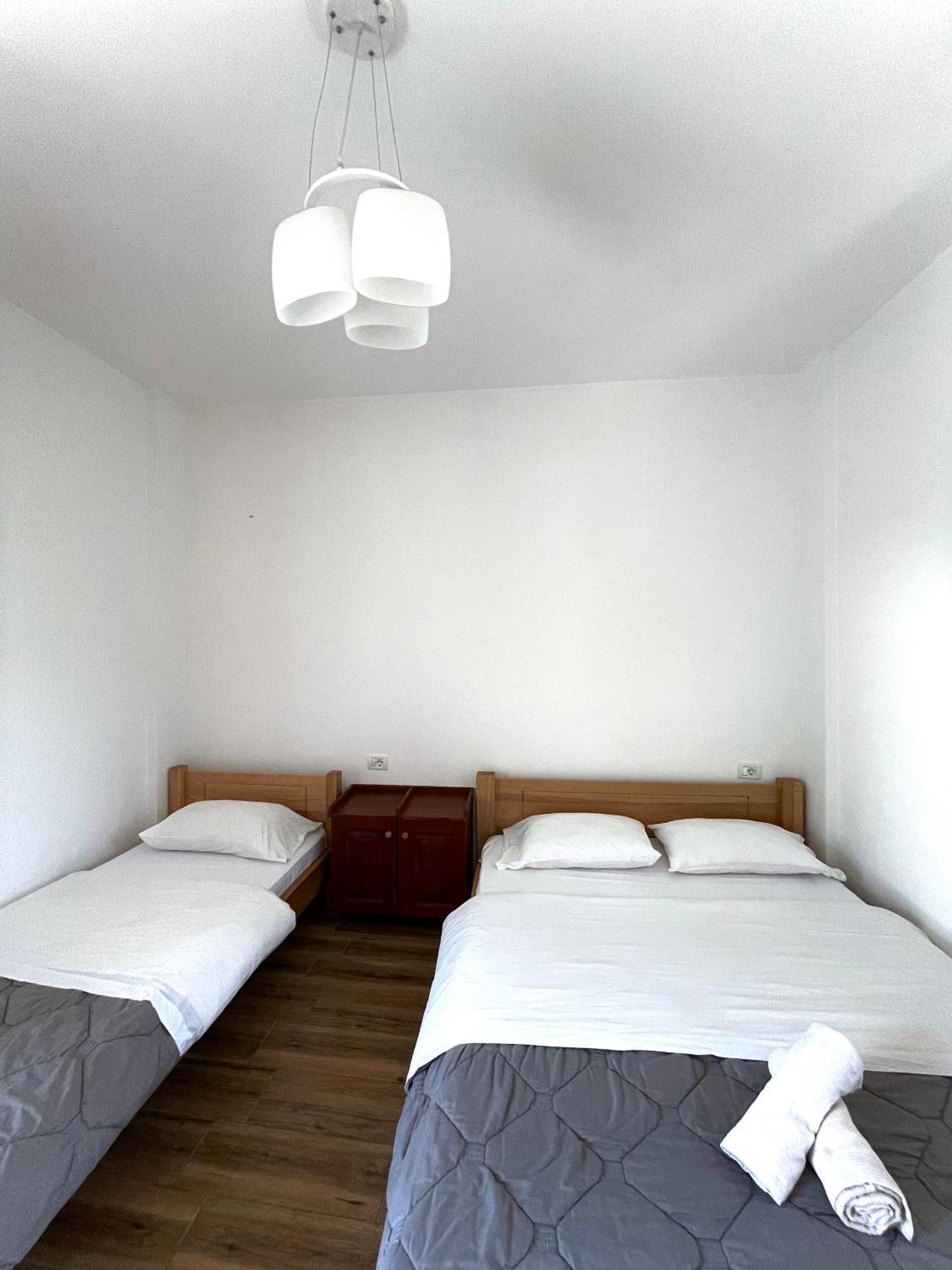 Lazer Cardaku Guesthouse Valbone Eksteriør billede