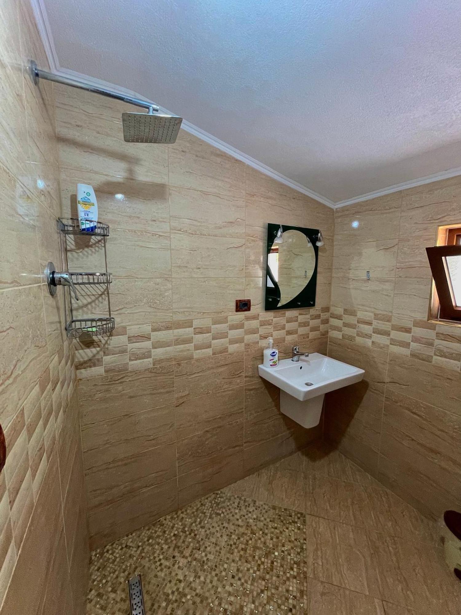 Lazer Cardaku Guesthouse Valbone Eksteriør billede